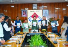 उत्तराखंड में शहरी स्थानीय निकायों को सशक्त बनाने के लिए सेतु आयोग ने सौंपी मुख्यमंत्री को रिपोर्ट